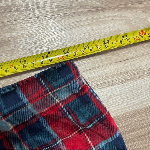 Secret Treasures Red And Green Plaid Pajama Set - Picture 9 of 11